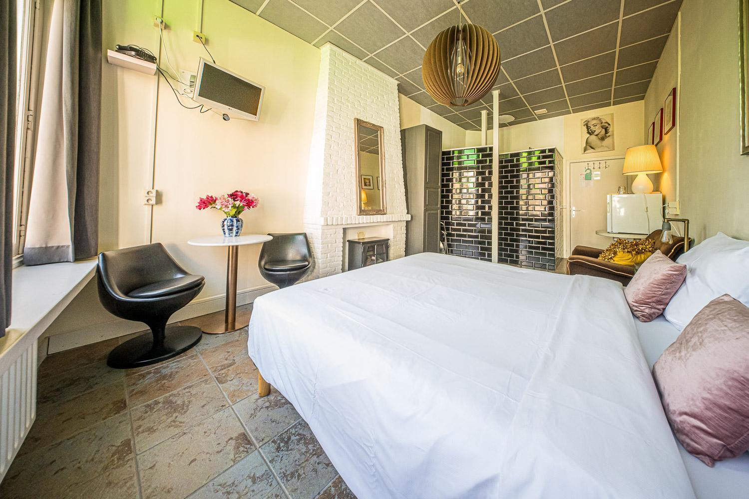 Urban Dreams Hotel 2*